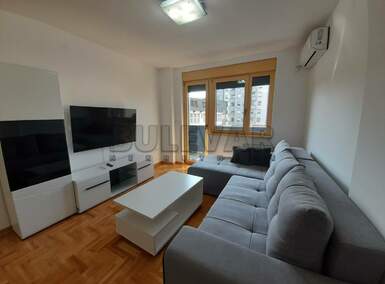 Jednoiposoban stan, Niš - Centar | Izdavanje · 44m² · 400€