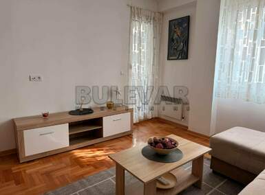 Jednoiposoban stan, Niš - Apelovac | Izdavanje · 40m² · 350€
