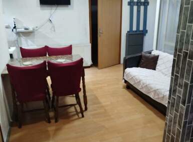 Kuća, Kragujevac | Izdavanje · 220m² · 1.500€