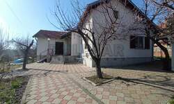 Poslovni prostor / Lokal, Niš - Vinik | Izdavanje · 200m² · 2.000€