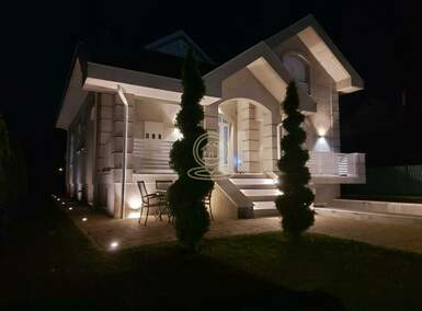 Kuća, Inđija | Prodaja · 380m² · 555.900€