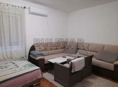 Jednosoban stan, Niš - Železnička stanica | Izdavanje · 40m² · 220€