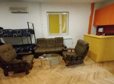 Kuća, Beograd - Mirijevo | Izdavanje · 120m² · 120€