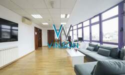 Poslovni prostor / Lokal, Novi Sad - Adamovićevo Naselje | Izdavanje · 500m² · 5.000€