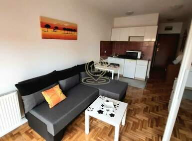 Garsonjera, Novi Sad | Izdavanje · 20m² · 280€