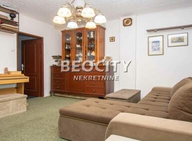 Trosoban stan, Beograd - Blok 21 (10 Gimnazija) | Prodaja · 77m² · 300.000€