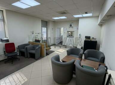 Poslovni prostor / Lokal, Niš - Centar | Izdavanje · 140m² · 2.800€