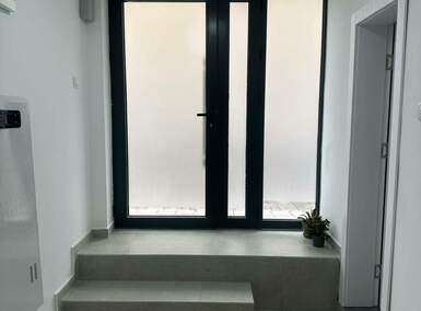 Poslovni prostor / Lokal, Niš | Izdavanje · 93m² · 600€