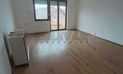 Troiposoban stan, Niš - Ledena stena | Izdavanje · 74m² · 350€