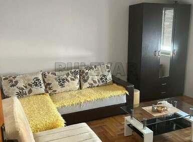 Jednosoban stan, Niš - Centar | Izdavanje · 32m² · 270€