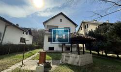 Kuća, Jagodina | Prodaja · 257m² · 200.000€