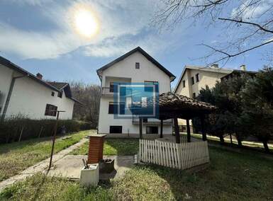Kuća, Jagodina | Prodaja · 257m² · 200.000€