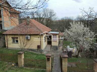 Kuća, Beograd - Kneževac | Prodaja · 61m² · 90.000€