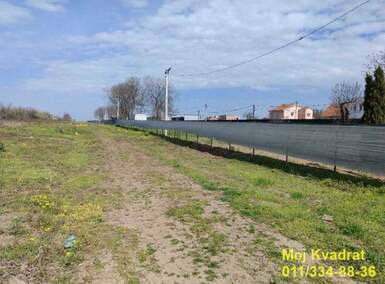 Plac, Beograd - Surčin (mesto) | Izdavanje · 1.800€