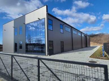 Poslovni prostor / Lokal, Kragujevac - Industrijska zona | Izdavanje · 650m² · 4.550€