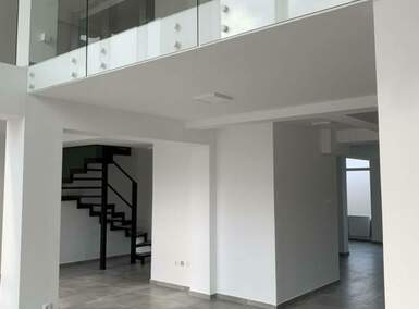 Poslovni prostor / Lokal, Novi Sad | Izdavanje · 190m² · 1.900€