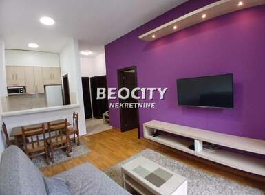 Poslovni prostor / Lokal, Novi Sad - Bulevar Oslobođenja | Izdavanje · 48m² · 500€