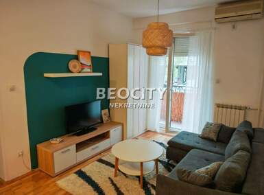 Dvosoban stan, Beograd - Centar (uži) | Izdavanje · 40m² · 700€