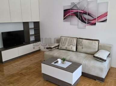 Jednosoban stan, Niš - Bulevar Nemanjića | Izdavanje · 36m² · 350€