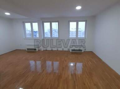 Poslovni prostor / Lokal, Niš - Čair | Izdavanje · 80m² · 600€