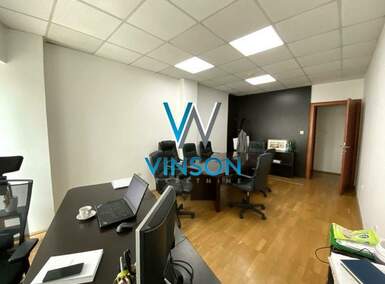 Poslovni prostor / Lokal, Novi Sad - Centar | Izdavanje · 33m² · 350€