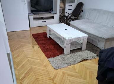 Jednosoban stan, Niš - Bulevar Nemanjića | Izdavanje · 30m² · 300€