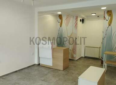 Poslovni prostor / Lokal, Beograd - Batajnica | Izdavanje · 31m² · 350€
