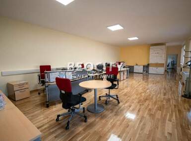 Poslovni prostor / Lokal, Beograd - Zemun (novi Grad) | Prodaja · 900m² · 2.500.000€