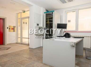 Poslovni prostor / Lokal, Beograd - Zemun (gornji Grad) | Izdavanje · 500m² · 3.500€