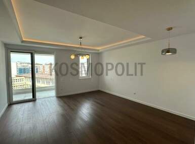 Trosoban stan, Beograd - Hram Svetog Save | Izdavanje · 90m² · 1.800€