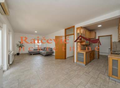 Trosoban stan, Beograd - Kluz | Prodaja · 90m² · 270.000€