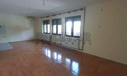 Troiposoban stan, Niš - Durlan | Izdavanje · 90m² · 300€