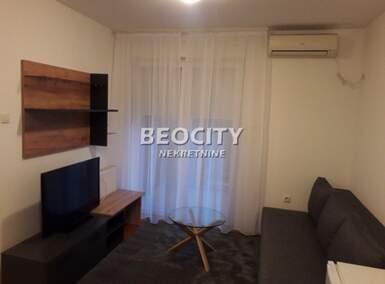 Dvosoban stan, Novi Sad - Bulevar Oslobođenja | Izdavanje · 40m² · 450€