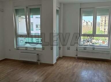 Jednosoban stan, Niš - Bulevar Nemanjića | Izdavanje · 33m² · 300€