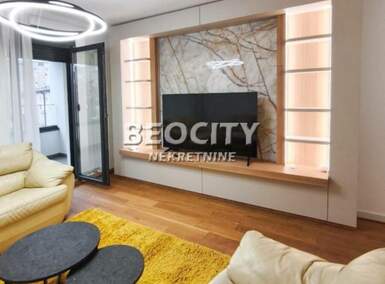 Trosoban stan, Beograd - Vračar (centar) | Izdavanje · 65m² · 1.300€