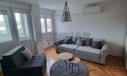 Jednoiposoban stan, Niš - Bulevar Nemanjića | Izdavanje · 48m² · 350€