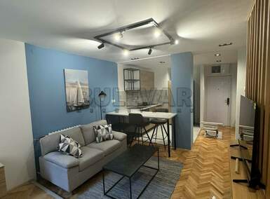 Jednosoban stan, Niš - Bulevar Nemanjića | Izdavanje · 40m² · 390€