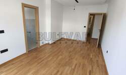 Poslovni prostor / Lokal, Niš - Crveni pevac | Izdavanje · 66m² · 450€