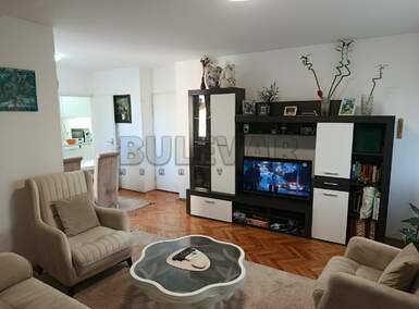 Trosoban stan, Niš - Dom zdravlja | Prodaja · 75m² · 170.000€