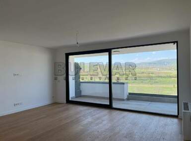 Trosoban stan, Niš - Pantelej(Niš) | Izdavanje · 78m² · 550€