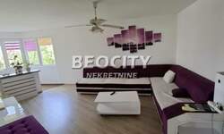 Trosoban stan, Beograd - Zemun (meandri) | Prodaja · 87m² · 255.000€