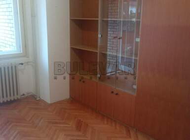 Trosoban stan, Niš - Trošarina | Izdavanje · 75m² · 300€