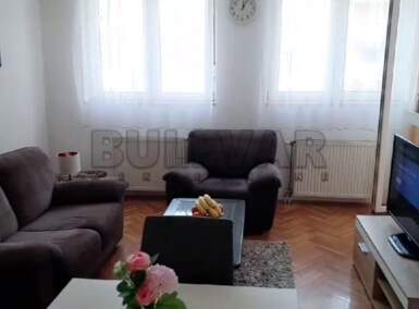 Jednoiposoban stan, Niš - Pravni fakultet | Izdavanje · 45m² · 400€