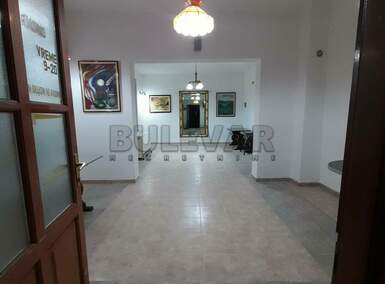 Poslovni prostor / Lokal, Niš - Centar | Izdavanje · 90m² · 650€