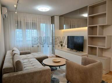 Dvosoban stan, Niš - Crveni pevac | Izdavanje · 52m² · 550€