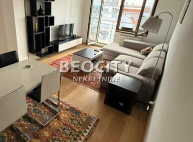 Trosoban stan, Beograd - Vračar (centar) | Izdavanje · 73m² · 1.000€