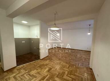 Dvosoban stan, Beograd - Banovo brdo | Prodaja · 67m² · 650€