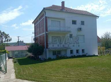 Kuća, Kragujevac - Jovanovac | Prodaja · 353m² · 300.000€