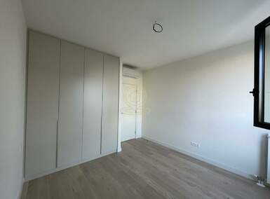 Poslovni prostor / Lokal, Beograd - Beograd na vodi | Izdavanje · 55m² · 950€