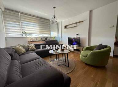 Trosoban stan, Beograd - Blok 3 | Izdavanje · 70m² · 900€